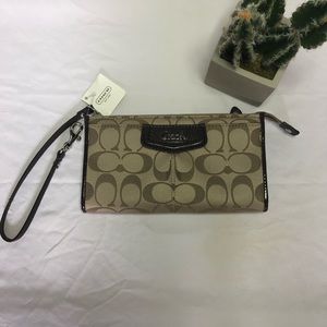 NWT Coach wristlet wallet purse brown leather